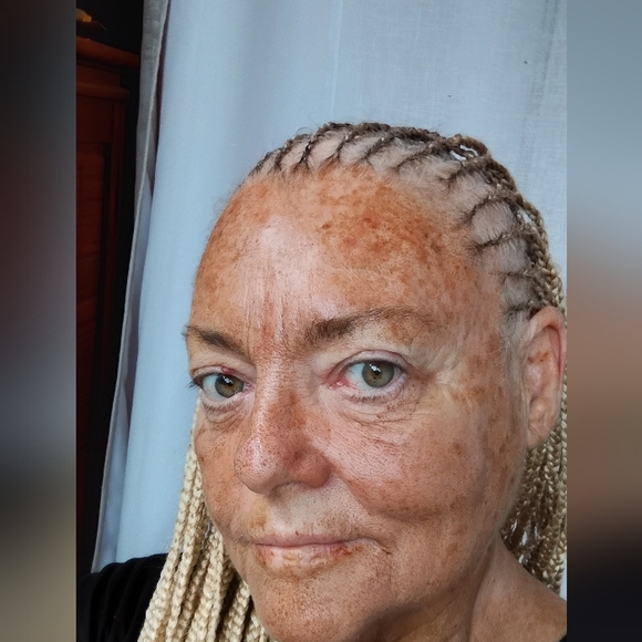 Meet your Posher, Maria - Picture 1 of 1